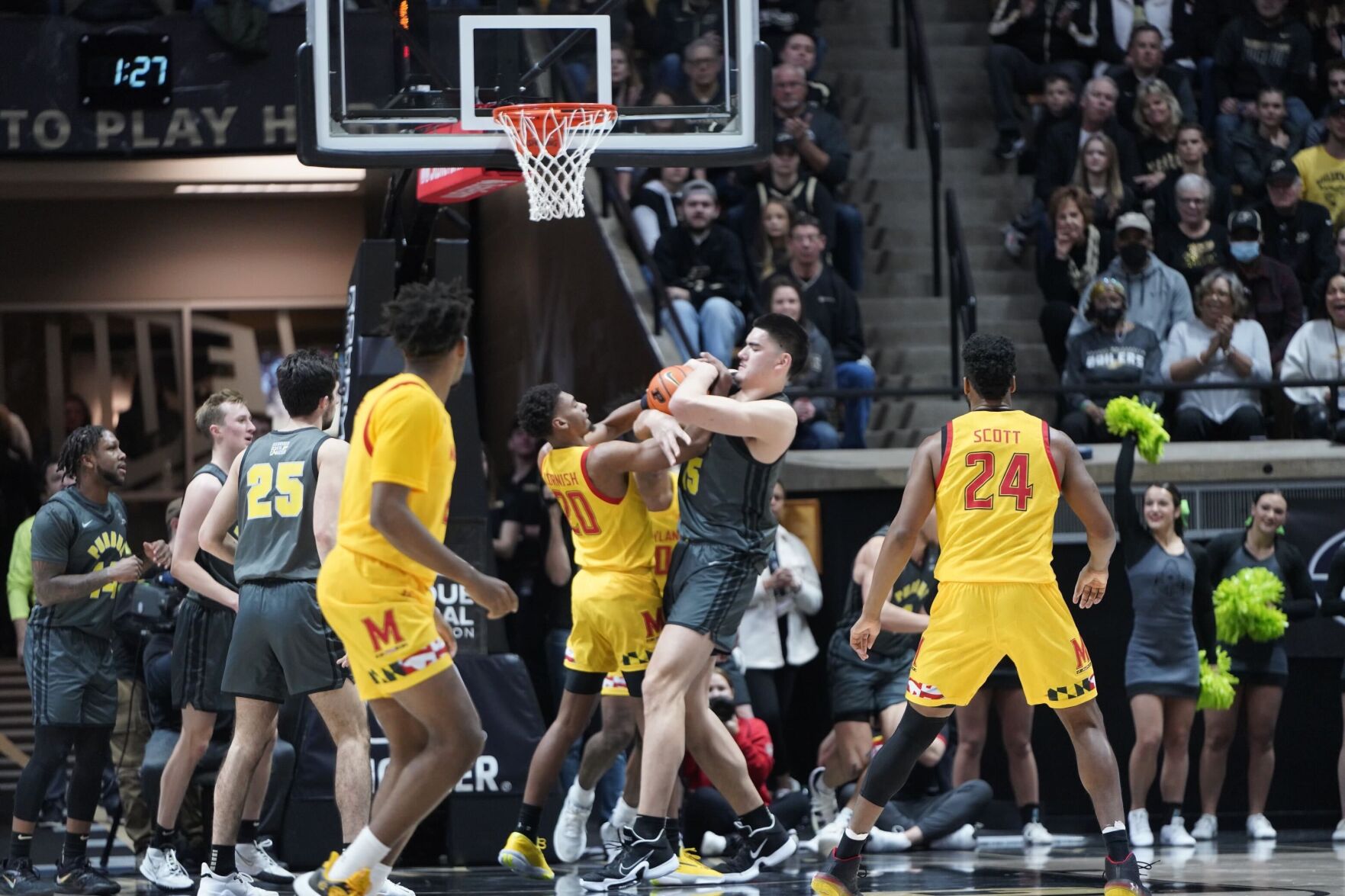 1/22/23 Maryland, Zach Edey jump ball